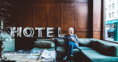 Luksus i gościnność w sercu Polski: Co musisz wiedzieć o hotelach warszawskich?